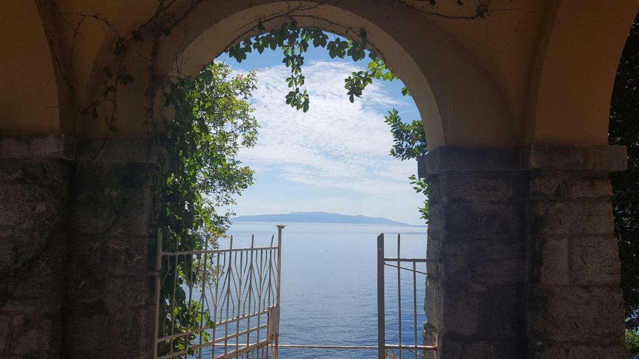Josephine'S Garden Lägenhet Opatija Exteriör bild